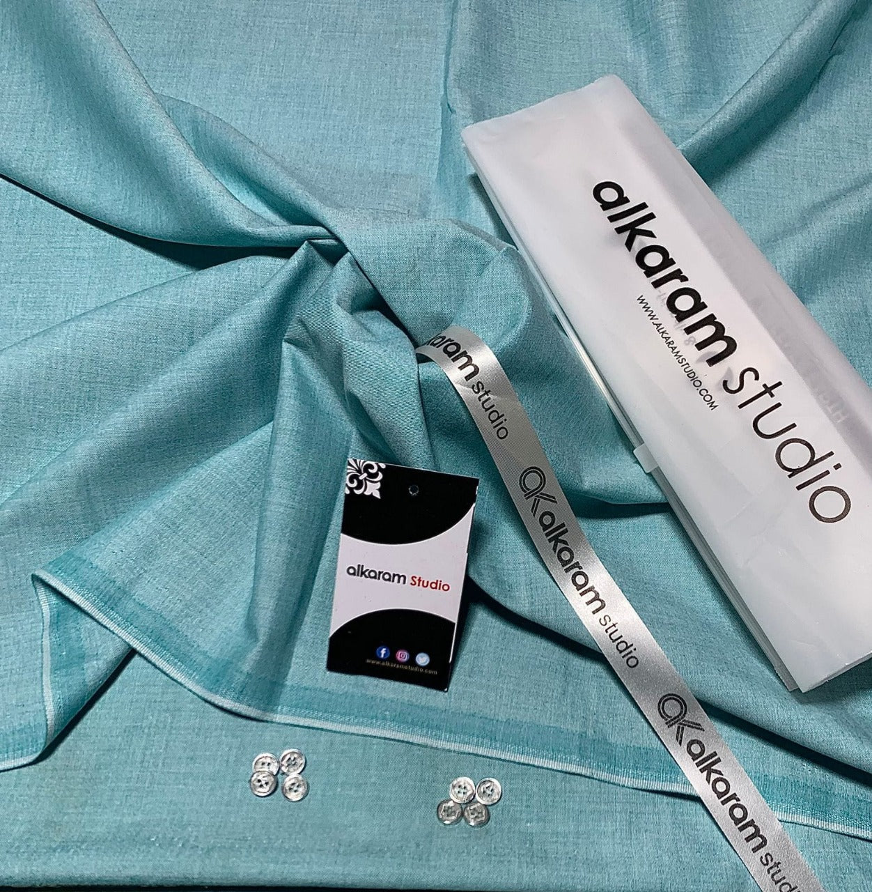 Alkaram Winter Unstitch Premium – Soft Pashmina Wool Fabric AKW 569